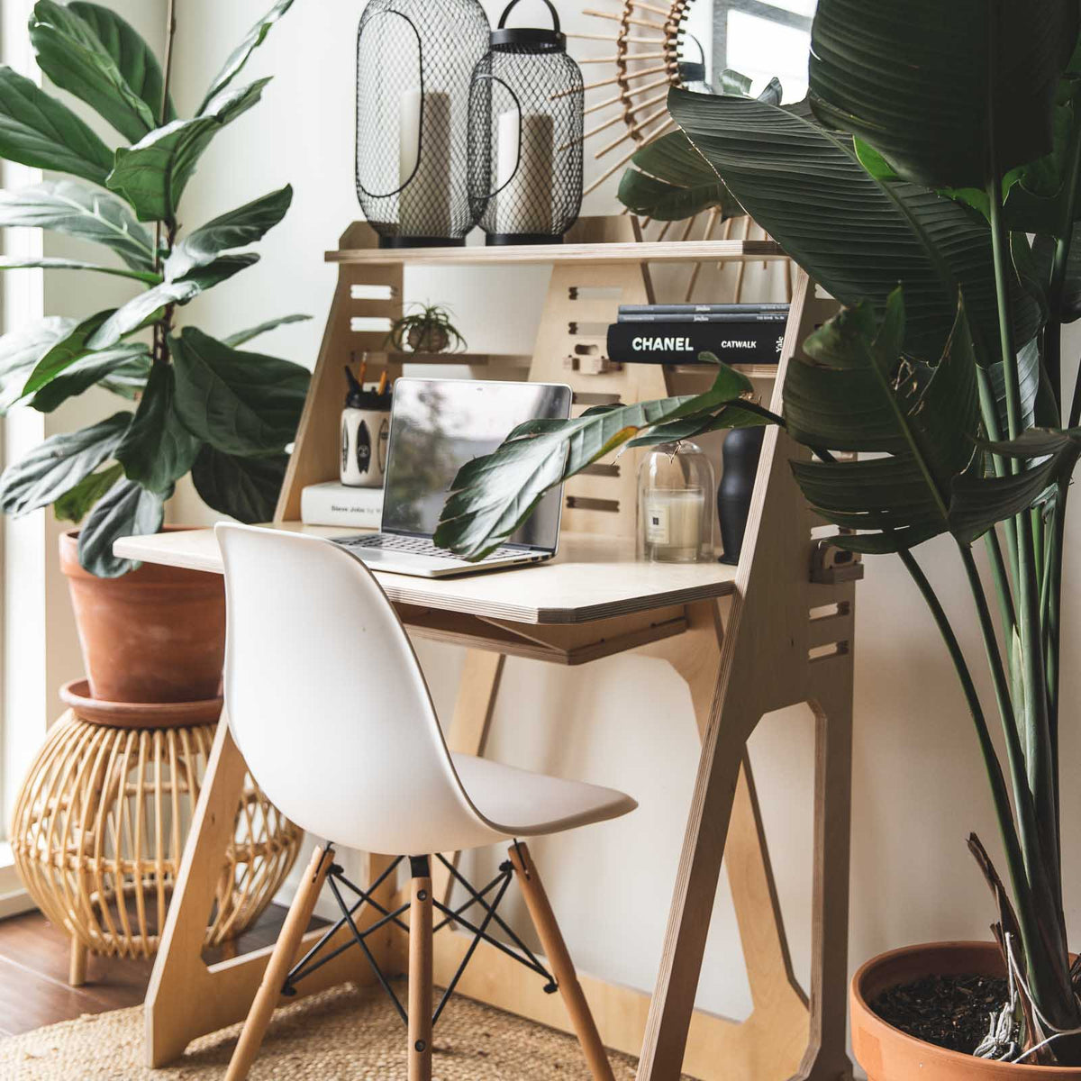 6 tips to keep you productive when working from home | Work From Home Desks